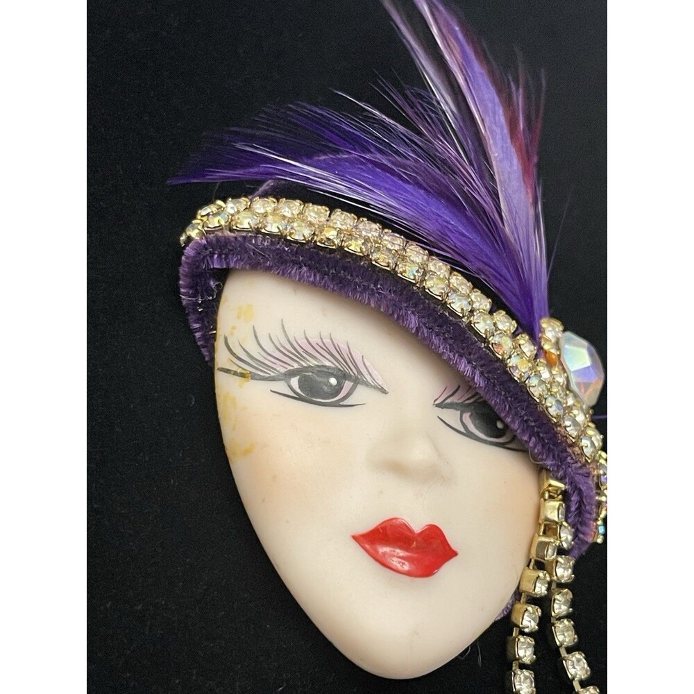 Beatriz Art Deco Flapper Brooch Porcelain Face Rhinestones Feather Gatsby VTG - Picture 3 of 11
